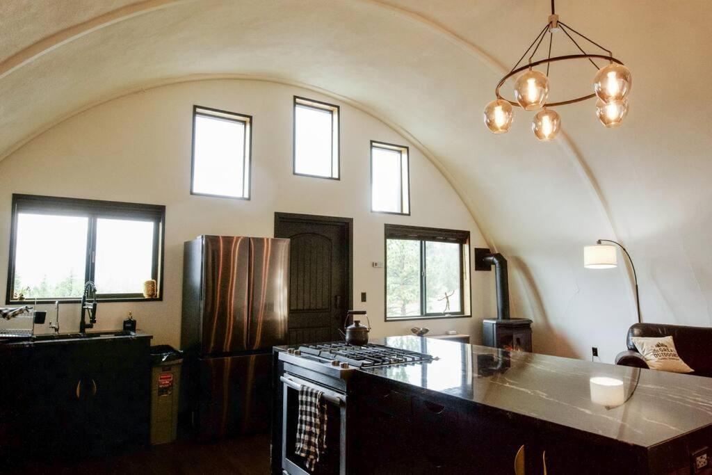 Curlew Earth Home 2Bd W/ Valley & Mountain Views Republic Extérieur photo